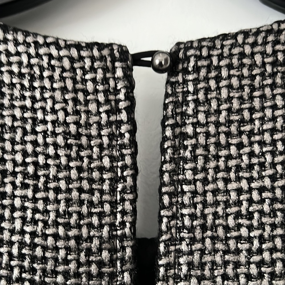 Banana Republic Sleeveless Dress - Picture 4 of 9